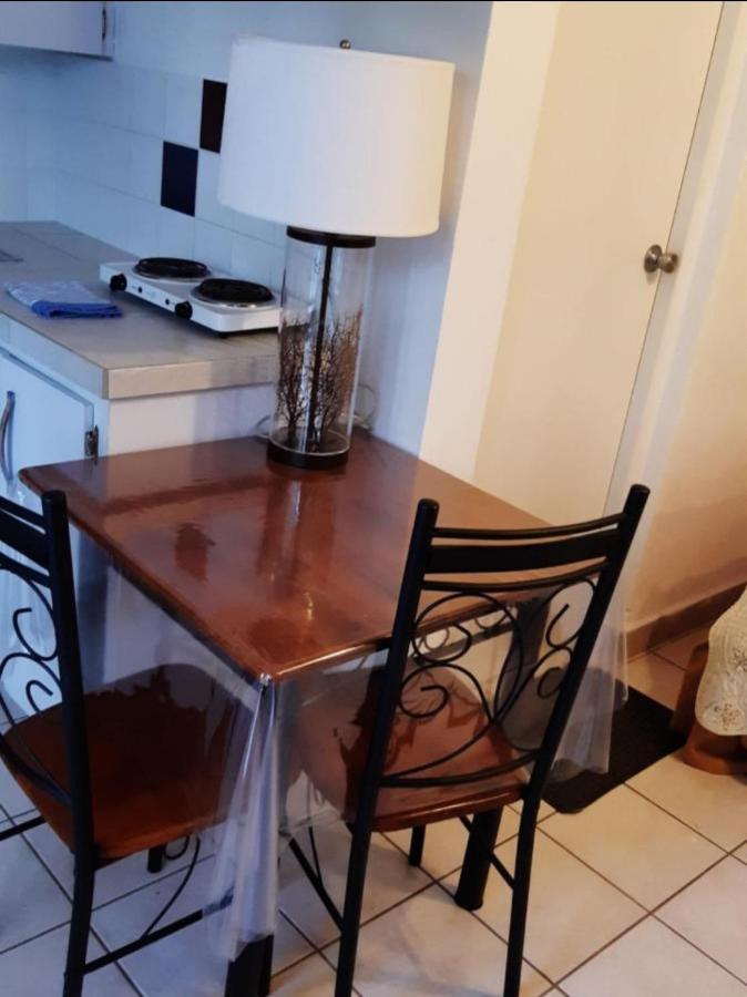 Palmita Hotel Hostel Oranjestad Zewnętrze zdjęcie