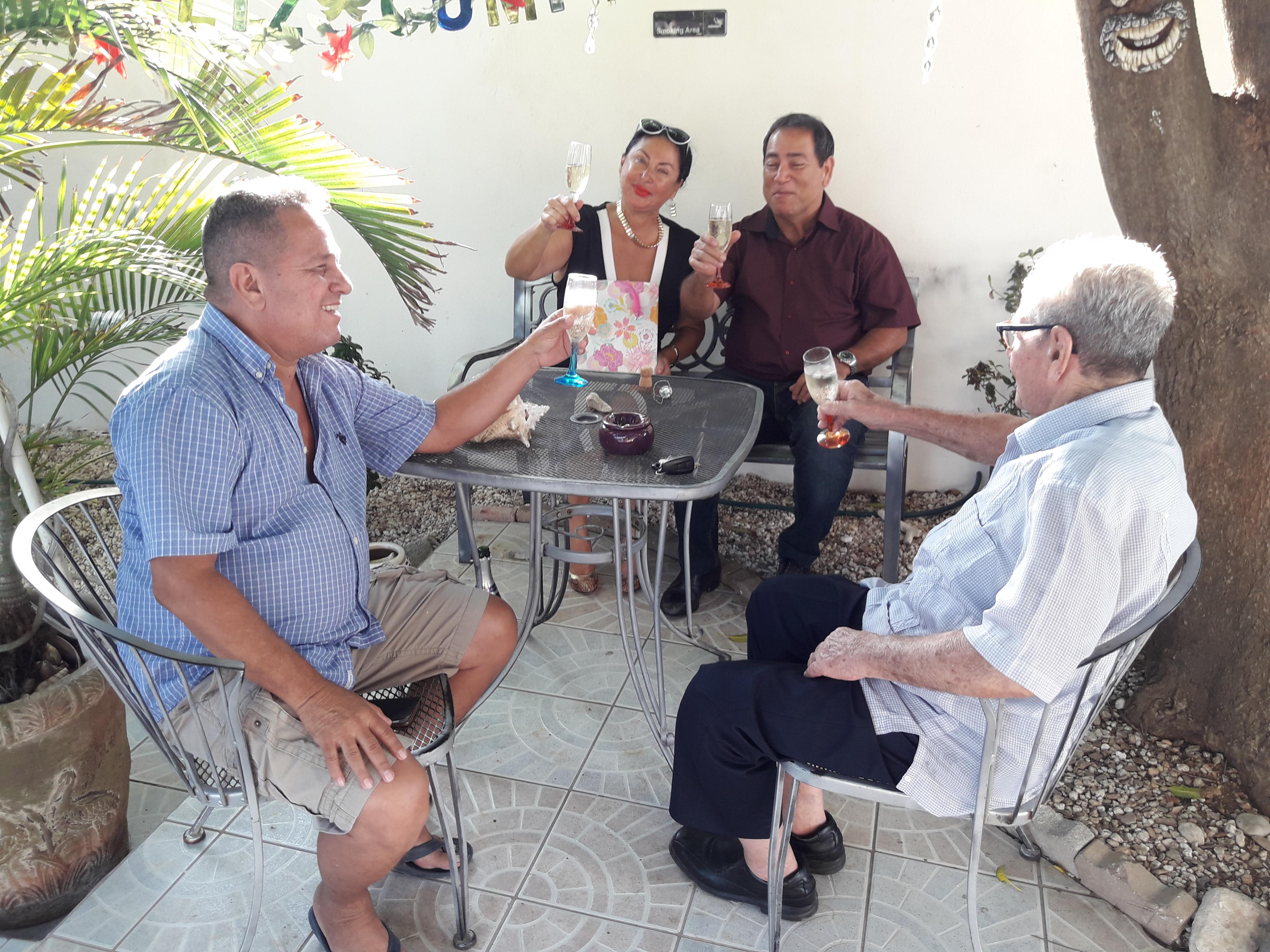 Palmita Hotel Hostel Oranjestad Zewnętrze zdjęcie